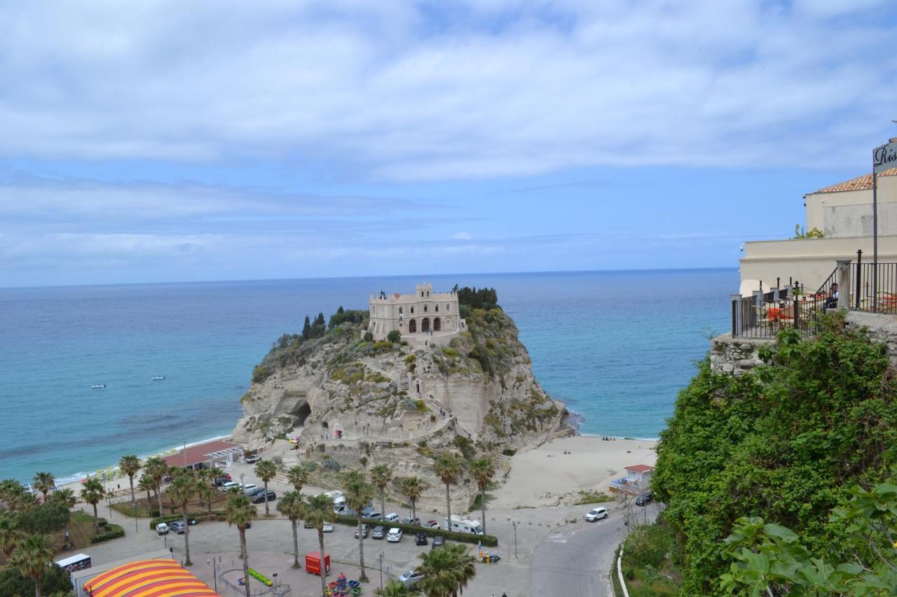 Costa Azzurra Hotel